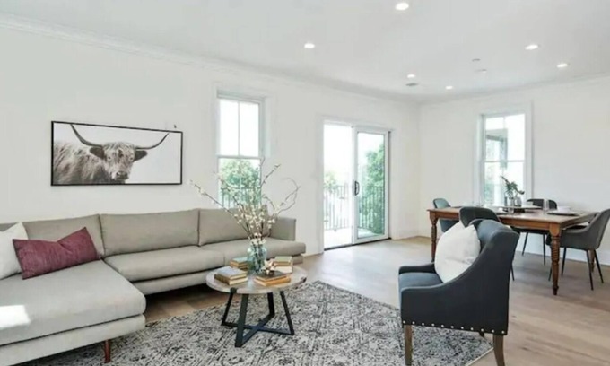 Harbor View - Orient Heights Condominio | Luxury, New 2-Bedroom Condo Near Airport/Boston/Train