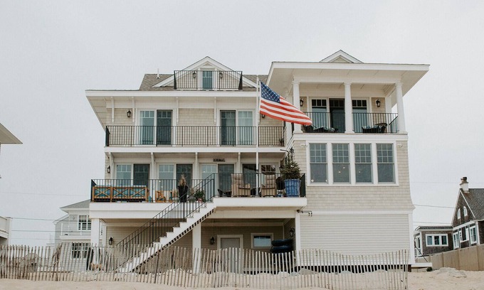 Newbury Casa | Luxury Oceanfront Home