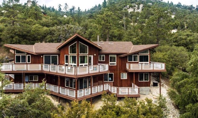 Fern Valley Casa | The Pinnacle: Casa de lujo con impresionantes vistas, spa y mesa de ping-pong, 16 plazas