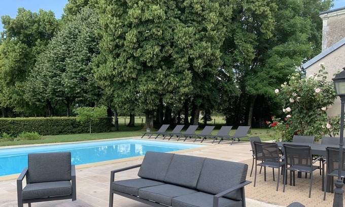 Luynes Casa | Luxury pool property Tours and Loire Castles