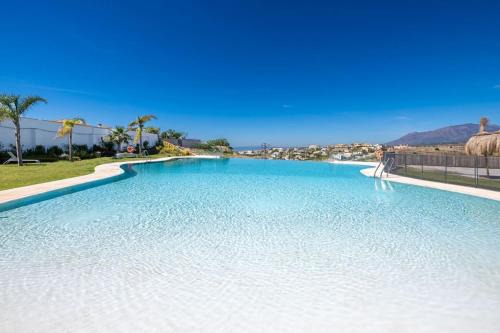 Nueva Milla de Oro Apartamento | Luxury Resort 3 Bed apartment with Pools and Gym
