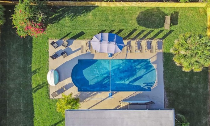 Sun Bay South Casa | Luxury, Resort-style 4bedrooms/2.5bathrooms House! with a Large Pool.