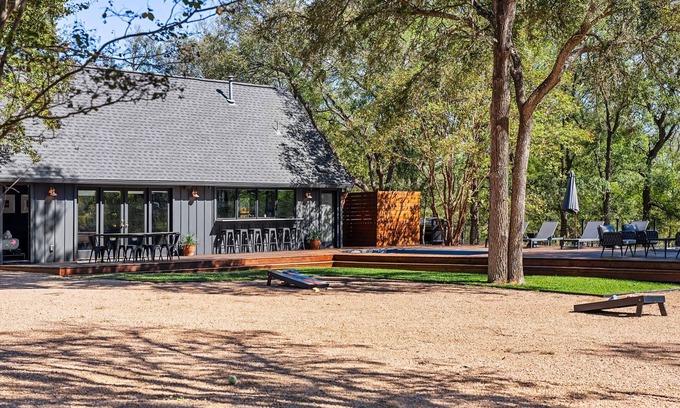 Manor Casa | Luxury Retreat: Hot Tub, Fire Pit, Pool & Game Room