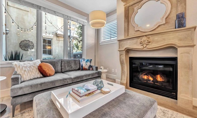 Washington Park Casa | Luxury Retreat One Block To Washington Park, Sleeps 8