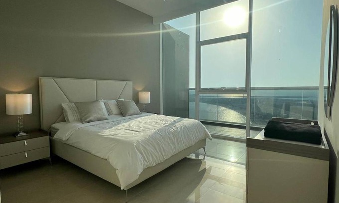 Mina Al Arab Apartamento | Luxury Sea Front 1 BR Apartment Swimming Pool - Beach - Gym