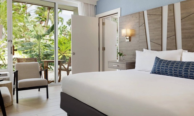 Pinellas Point Hotel | Luxury Seaside Stay! Private Beach, Outdoor Pools | Pets are Welcome!