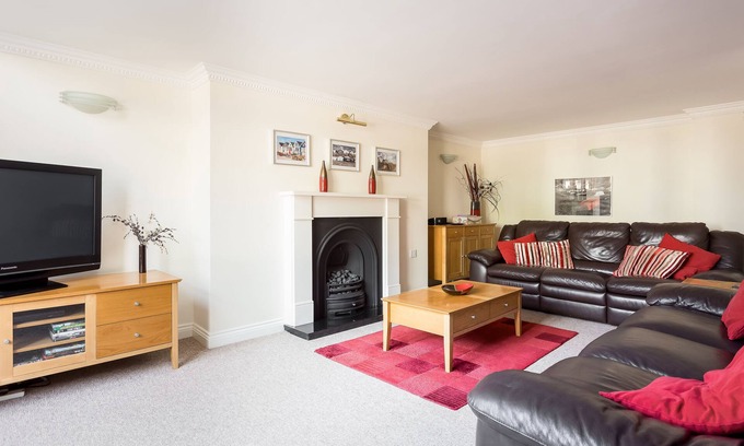 Boscombe Apartamento | Amplio y lujoso apartamento de 2 dormitorios a 500 metros de la playa y muy cerca de New Forest