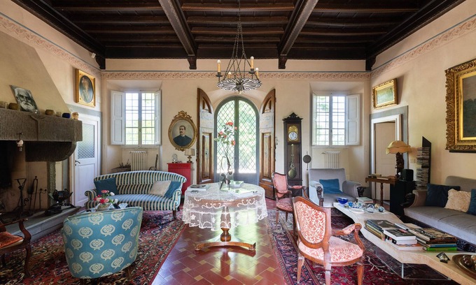 Grassina Cama Y Desayuno | Suite de lujo en villa renacentista