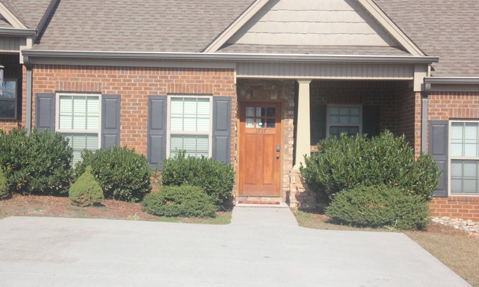 Cleveland Casa | Luxury Town Home Close to Everything