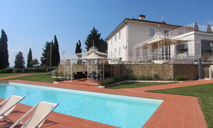 Certaldo Villa | Luxury Tuscany Villa Rental for 18 people
