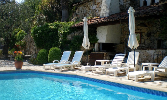 Gattieres Villa | Villa de lujo / aparte. Piscina privada climatizada, cerca del pueblo y 20 minutos Niza / Vence