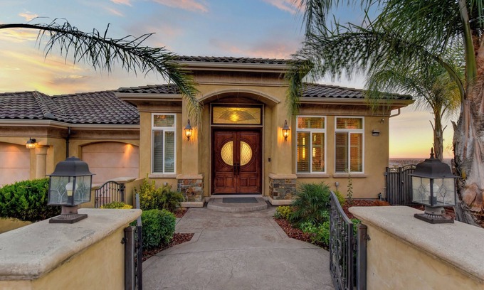 Folsom Casa | Luxury Villa at Terrazzo Hill