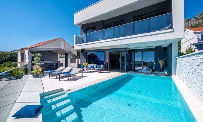Brasina Villa | Luxury Villa Elysian with Heated Pool