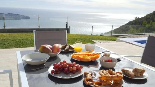 Almuñécar Villa | Luxury villa with 360 Panoramic Views Heated Pool Spa