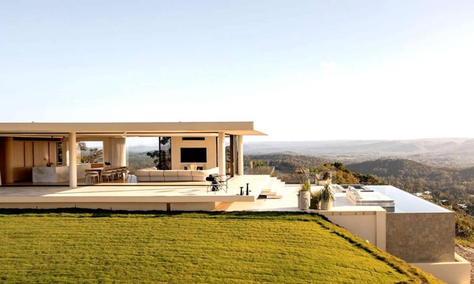 Eumundi Casa | Luxury Villas Amar (Panoramic Views)