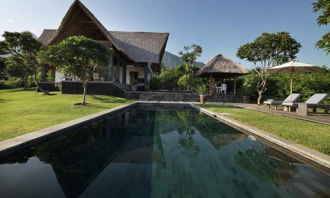 Tua Villa | Villas de lujo con vistas de ensueño y grandes jardines tropicales