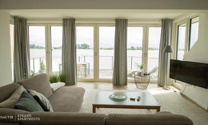 Brake Apartamento | Luxuswohnung Pazifik WESER WELLNESS WHIRLPOOL