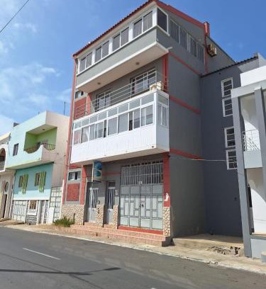 Espargos Casa | Luzia Quartos