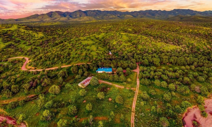 Elgin Otro | Lyle Canyon / Country Quiet / Solitude / Sleeps 8