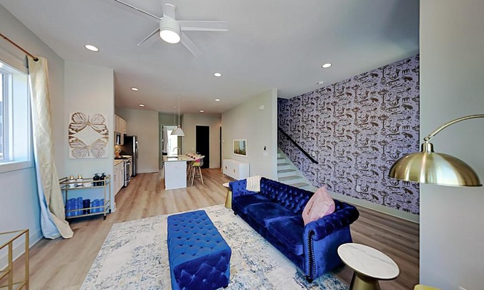 Talbot's Corner Casa | Lyric at Cleveland Park Lyric Manor