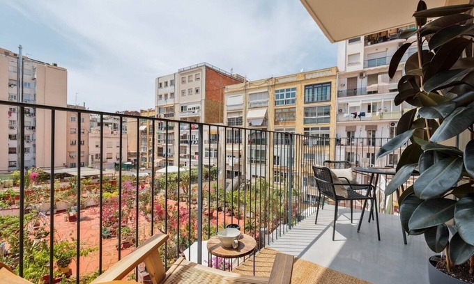L'Antiga Esquerra de l'Eixample Apartamento | Lys - 2 bedrooms and pool in Eixample Esquerra