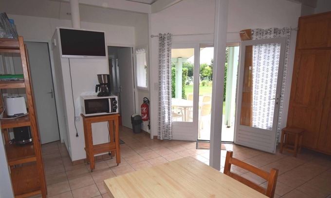Le Mas-dAgenais Chalet De Esquí | Mésange - Village of 10 cottages, pine chalet style
