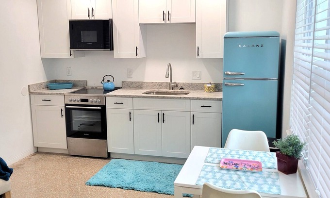 Seminole Villa | Madeira Beach Villa #4 1 Br / 1 Ba 4 min to Madeira Beach