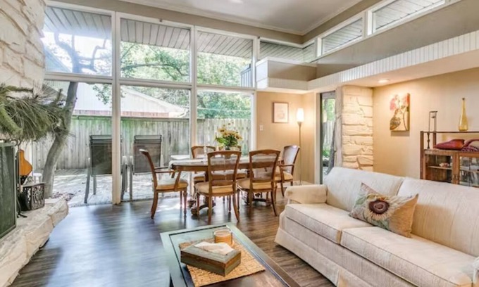 Norman Casa | Maggie's Place II - Sustainable Short Term Stays