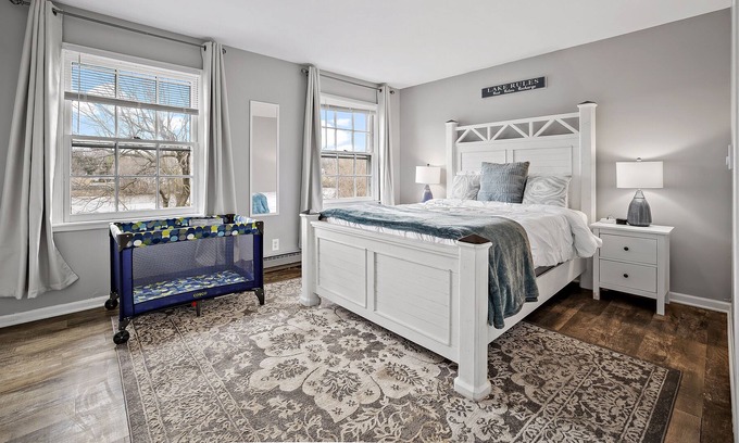 Yorkville Condominio | Magic River, just remodeled! River front! W/D, Garage, FastWiFI