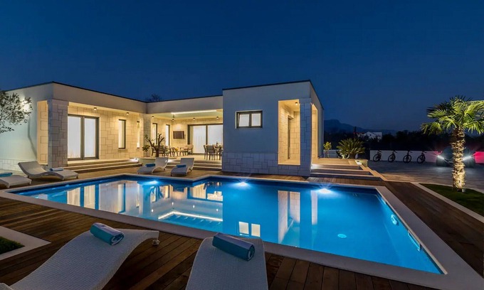 Kastel Novi Villa | Maglica Exclusive Residence