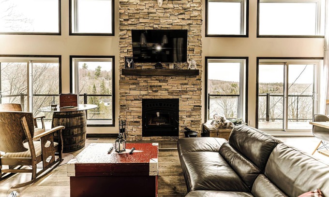Gore Casa | Magnificent cottage on Lac Barron, near Morin-Heights, navigable lake