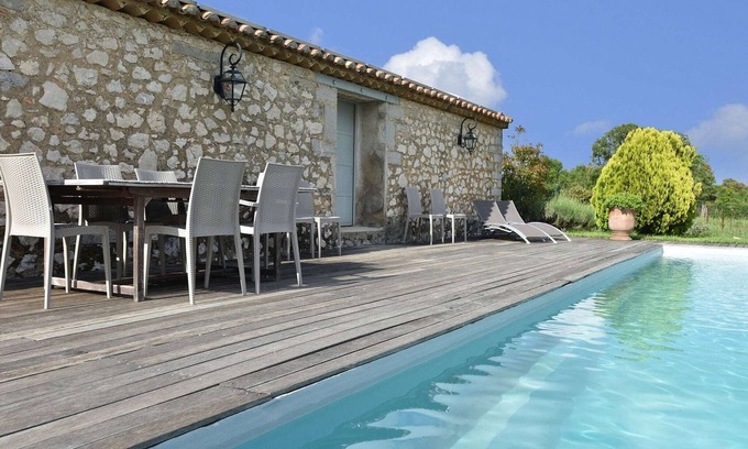 Viols-en-Laval Villa | Magnífica masía con piscina y jardín privados