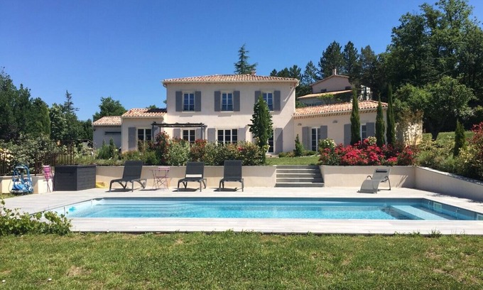 Sisteron Casa | Nuevo: magnífica casa con vistas a la ciudadela con piscina climatizada y segura