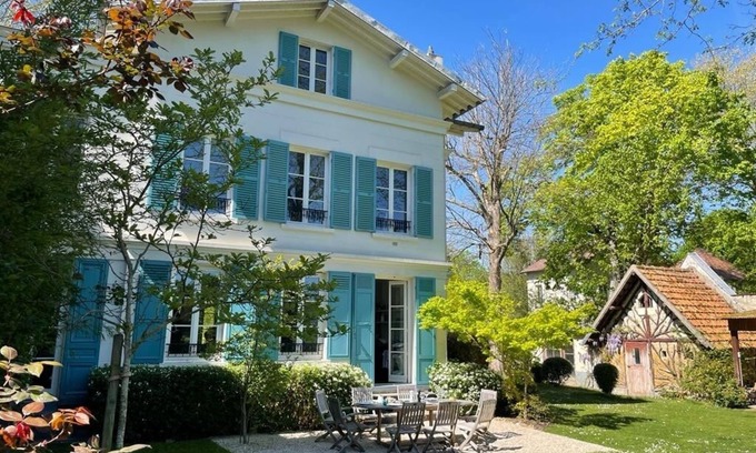 Le Vesinet Casa | Magnificent Le Vésinet villa ideally located (15mn from Paris)