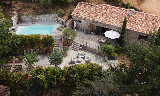 Fozzano Casa | Magnífico redil, piscina y vista al mar en Fozzano