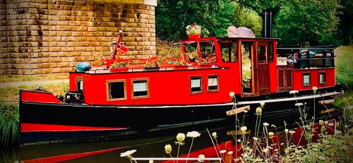 Evran Alquiler De Eote | Magnifique péniche remorqueur à louer
