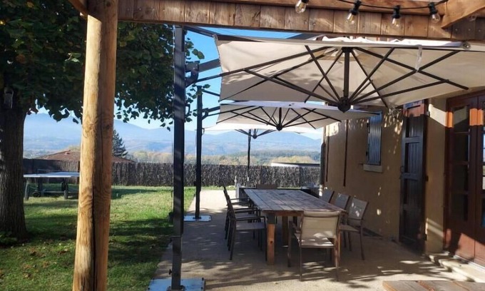 Clonas-sur-Vareze Villa | Magnifique Villa au Calme, Idéale Pour 2 Familles