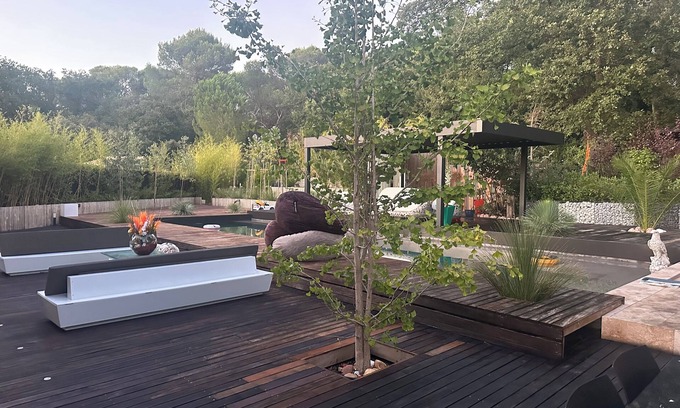 Aigues-Vives Casa | Magnifique villa contemporaine, Montpellier Nîmes et la Mer... confort et ben être