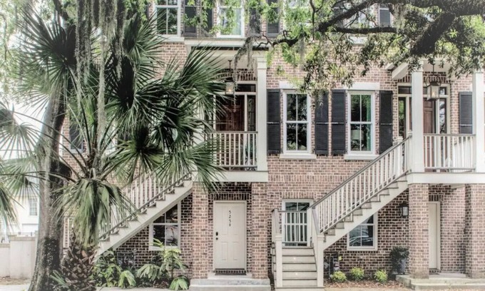 Historic District - North Villa | Magnolia Garden Walkable Free Street Parking