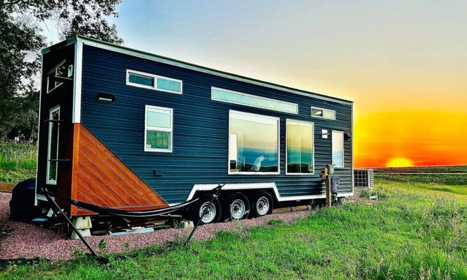 Burbank Apartamento | Magnolia Tiny House: Private Hot Tub, Lovely Views