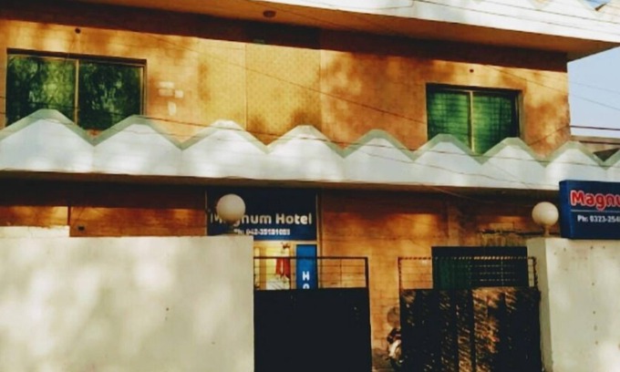 Lahore Hotel | Magnum Hotel