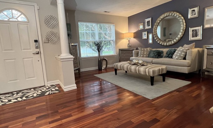 Newport News Casa | Mai Villa-Hampton - Where good times happen!