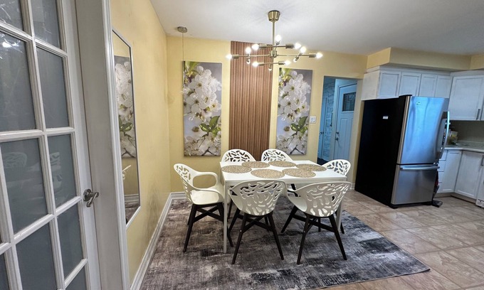 Scarborough Casa | Main Floor City Living with Nature! Near all amenities