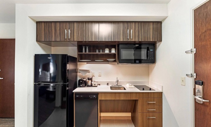 Lancaster Hotel | MainStay Suites Lancaster Dallas South