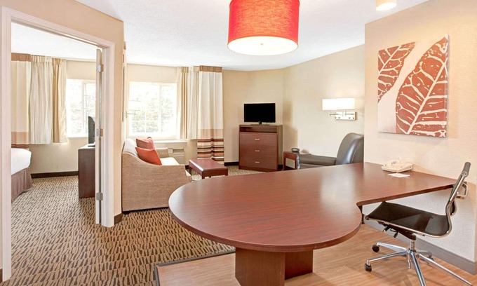 Jeffersontown Hotel | MainStay Suites Louisville Jeffersontown
