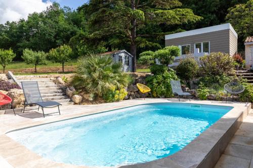 Sainte-Colombe-en-Bruilhois Casa | Maison de campagne avec Piscine