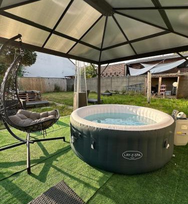 Savigny-sur-Orge Casa | Maison 1 chambre Jacuzzi Privé