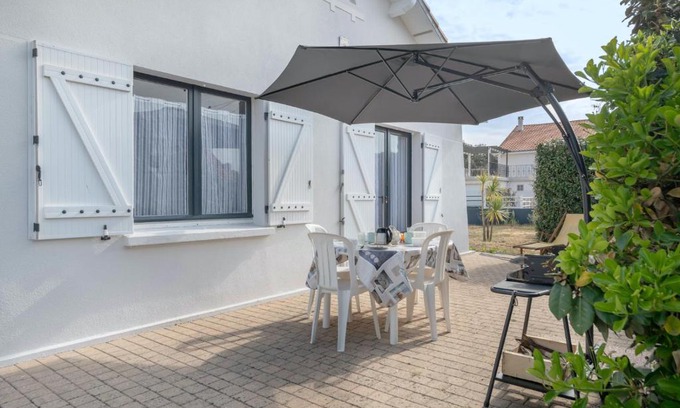 Tharon-Plage Casa | Maison avec jardin à 140m de la Plage