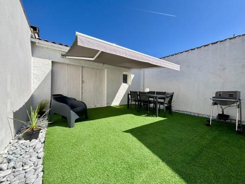 Saint-Denis-d'Oleron Casa | Maison bord de mer à St-Denis-d'Oléron, 6 pers, 3 ch, terrasse, vélos, plage à 2 pas - FR-1-246A-230