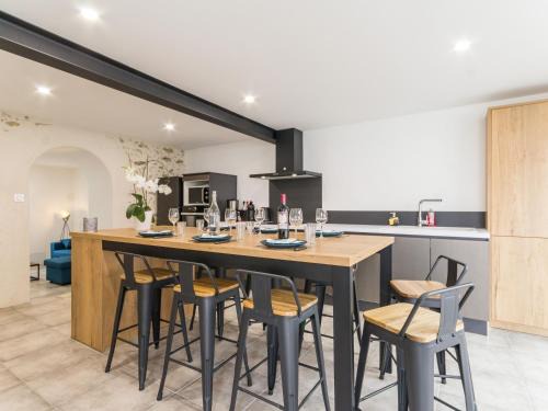 Clisson Casa | Maison calme, rénovée, proche Clisson – 3 chambres, terrasses, jardin, pétanque, stationnement privé - FR-1-306-1208